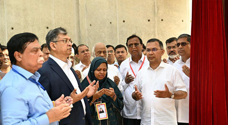 ওসমানী উদ্যানের আধুনিকায়ন ও জুলাই স্মৃতিস্তম্ভ উদ্বোধন করলেন প্রধানমন্ত্রী