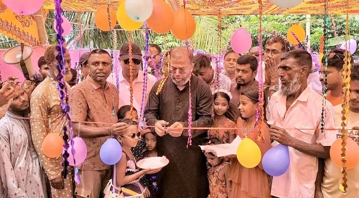 রামপালে আশ্রয়ণ প্রকল্পের ১৫০ পরিবার পাচ্ছে সুপেয় পানি