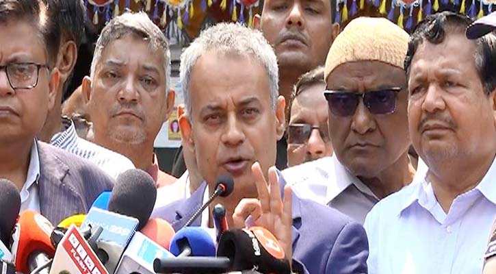 আরামদায়ক পরিবেশে বাড়ি ফিরছে যাত্রীরা