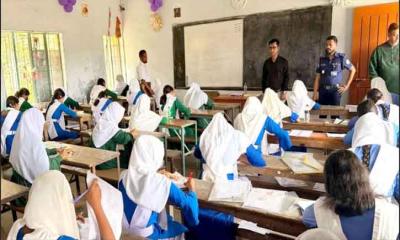 পিরোজপুরে নকলমুক্ত পরিবেশে এসএসসি পরীক্ষা শুরু