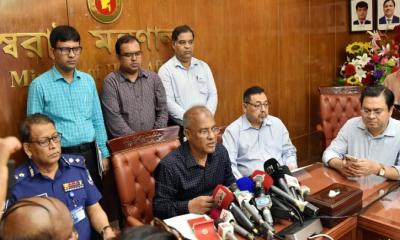 চিহ্নিত সন্ত্রাসীদের ধরতে এখন থেকে চিরুনি অভিযান হবে‍‍ : স্বরাষ্ট্র উপদেষ্টা