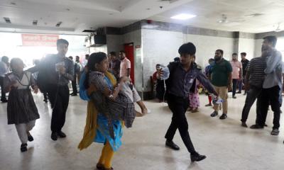 উত্তরায় বিমান বিধ্বস্তে নিহত ১, দগ্ধ ২৫ জনকে নেয়া হয়েছে বার্ন ইউনিটে