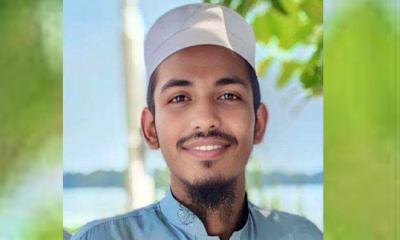 সন্তানকে ফিরে পেতে মানুষের দ্বারে দ্বারে মা হাসিনা বেগম