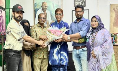বিবি রাসেলের সঙ্গে দিয়ামনি ই-কমিউনিকেশনের সৌজন্য সাক্ষাৎ