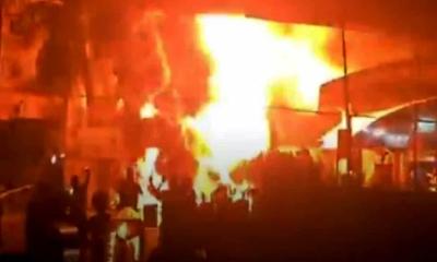 মহাখালীতে পেট্রোল পাম্পে আগুন, ফায়ার সার্ভিস ছয় ইউনিট পাঠানো হয়েছে