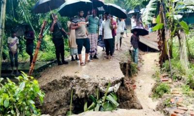 লামায় টানা বর্ষণে রাস্তাঘাট ভাঙন, জলাবদ্ধতায় দুর্ভোগে ৬০ পরিবার