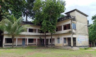 রূপসীপাড়া উচ্চ বিদ্যালয়ে এসএসসিতে কেউ পাস করেনি, সমালোচনার ঝড়