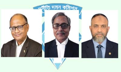দুদক চেয়ারম্যানসহ দুই কমিশনারের পদত্যাগ