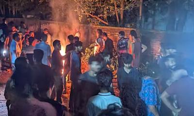 চবিতে শিক্ষার্থী ও স্থানীয়দের সঙ্গে সংঘর্ষে আহত ৬০ শিক্ষার্থী ,সব পরীক্ষা স্থগিত