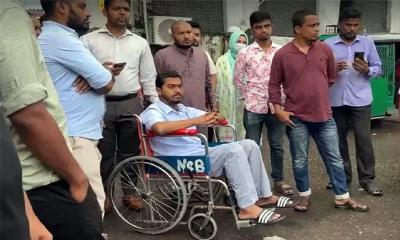 ১৮ দিন পর হাসপাতাল থেকে ছাড়পত্র পেলেন নুরুল হক নুর