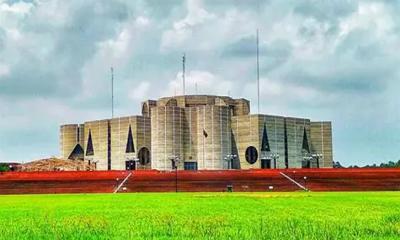 আলোচনায় নতুন এমপিদের শপথ