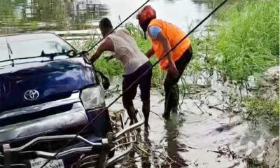 প্রবাসীকে আনতে গিয়ে সড়ক দুর্ঘটনায় একই পরিবারের ৭ জন নিহত