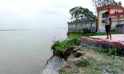 সিরাজগঞ্জের কাজিপুরে যমুনার ভাঙনে বিপর্যস্ত জীবিকা ও জীবনের সংগ্রাম