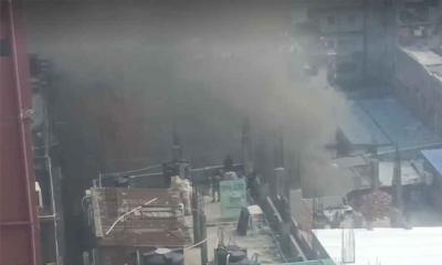 রাজধানীর হাতিরপুলে ভয়াবহ আগুন