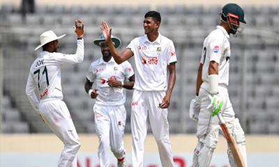 টেস্টে প্রথমবার পাকিস্তানকে হারাল বাংলাদেশ