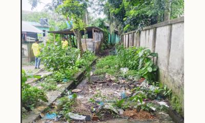 চিতলমারী থানার উত্তর পাশের রাস্তায় চরম দুর্ভোগ