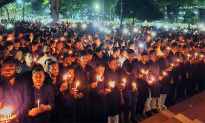গণঅভ্যুত্থানের শহীদদের স্মরণে ছাত্রদলের মোমবাতি প্রজ্বলন