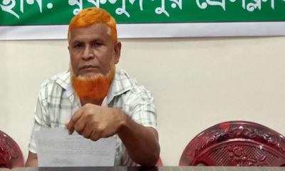 মুকসুদপুরে আওয়ামী লীগ নেতা দলীয় পদ ত্যাগ করে সংবাদ সম্মেলন