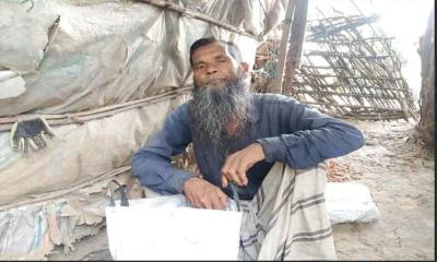 ঝুঁকিপূর্ণ ছোট্ট ঘরে জীবন সংগ্রাম  সাইফুলের