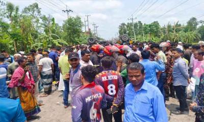 ময়মনসিংহে ট্রাক-সিএনজি সিএনজি নিহত বেড়ে ৪
