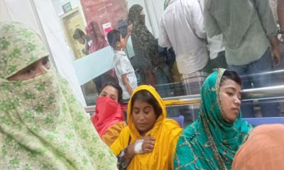 শ্রীপুরে কারখানায় ফের অর্ধশতাধিক শ্রমিক অসুস্থ-তথ্য সংগ্রহে গিয়ে সাংবাদিক হেনস্তা