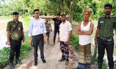 মুরাদনগরে অবৈধ ড্রেজার বন্ধে অভিযান, লাখ টাকা জরিমানা