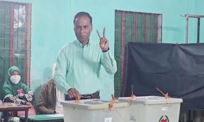 বেসরকারিভাবে নির্বাচিত বিএনপির কায়সার কামাল