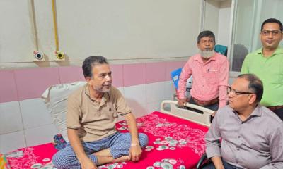 বিএনপির যুগ্ম সাধারণ সম্পাদক অ্যাডভোকেট মো. শাহ আলমকে হাসপাতালে দেখতে গেলেন প্রতিমন্ত্রী শরীফুল আলম