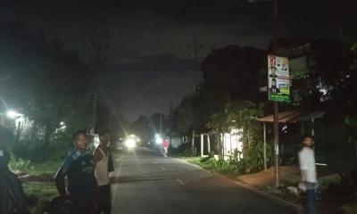 সড়ক বাতি নষ্ট থাকায় সন্ধ্যা নামলেই ভয়ের জনপদ ঘোড়াশাল পৌরসভা