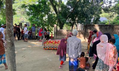 দাউদকান্দিতে মহাসড়কে প্রাণ গেল স্বামী-স্ত্রীর, ঘাতক গাড়ি শনাক্তে চেষ্টা
