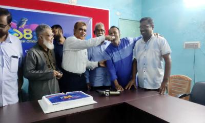 বর্ণাঢ্য আয়োজনে সাতক্ষীরায় পালিত হল মাছরাঙা টেলিভিশনের ১৪তম বষপূর্তি