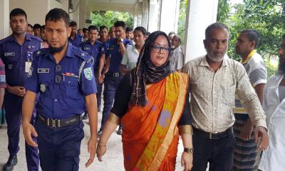 সাংবাদিক নির্যাতন মামলা: কুড়িগ্রামের সাবেক ডিসি সুলতানা পারভীন কারাগারে