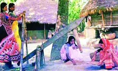 বিলুপ্তির পথে গ্রাম বাংলার ‘ঢেঁকি’