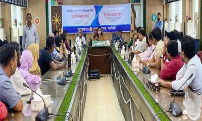 জেলা প্রশাসকের সাথে নরসিংদী জেলা প্রেসক্লাবের সাংবাদিকদের  মতবিনিময়