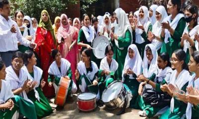 ময়মনসিংহ বোর্ডে পাসের হার ও জিপিএ-৫—দুটিতেই এগিয়ে মেয়েরা
