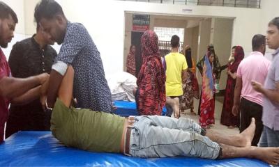 আমতলীতে বিএনপির দুই গ্রুপের সংঘর্ষে আহত ১৫