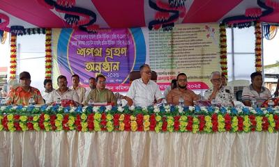 ভোমরা স্থলবন্দর শ্রমিক ইউনিয়নের নবনির্বাচিত কমিটির শপথ গ্রহণ