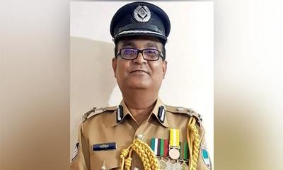 ঢাকায় সাবেক ডিআইজি নাহিদুল ইসলাম গ্রেপ্তার