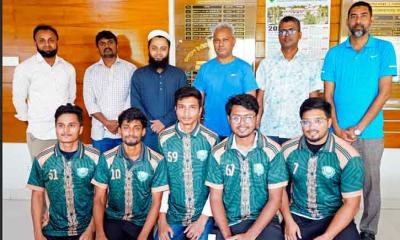কুয়েট অ্যাথলেটিকস দলের ভাইস-চ্যান্সেলরের সঙ্গে সৌজন্য সাক্ষাৎ