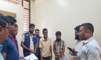 ব্রাহ্মণবাড়িয়া রেলওয়ে পুলিশের অভিযানে টিকিট কালোবাজার চক্রের দুই সদস্য আটক