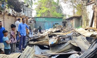 রূপগঞ্জে মার্কেটে ভয়াবহ আগুন, ব্যাপক ক্ষয়ক্ষতি