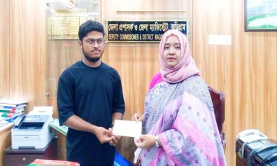 কুড়িগ্রামে এসএসসির শীর্ষে আপন‍‍`র পাশে দাঁড়ালেন জেলা প্রশাসক নুসরাত সুলতানা