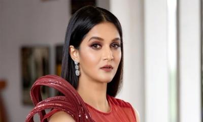 পিএইচডি সম্পন্ন করে ডক্টর উপাধি পেলেন মিথিলা
