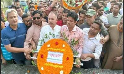 মহান স্বাধীনতা ও জাতীয় দিবসে বীর শহীদদের প্রতি শ্রদ্ধা