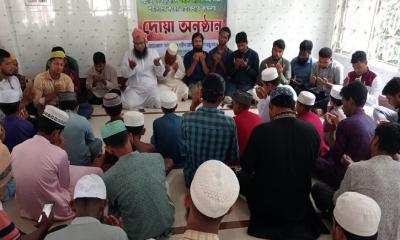 জুলাই গণঅভ্যুত্থানের শহীদদের স্মরণে সাতক্ষীরায় দোয়া ও আলোচনা সভা অনুষ্ঠিত