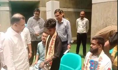 জাতীয় সংসদে উপস্থিত জুলাই শহীদ পরিবারের সদস্য ও আহত যোদ্ধাদের খোঁজখবর নিয়েছেন প্রধানমন্ত্রী তারেক রহমান।