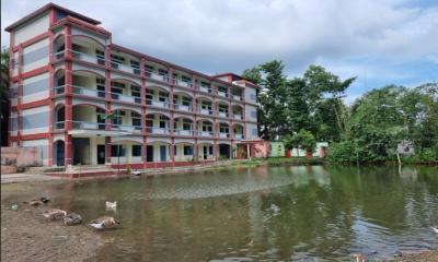প্রধান শিক্ষক অনুপস্থিত,বেতন ভাতা নিয়মিত