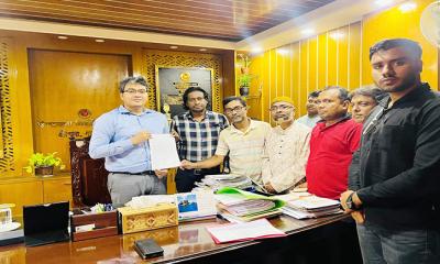 নদী দখল-দূষণে অভিযুক্ত কারখানাকে ‘গ্রিন ফ্যাক্টরি’ পুরস্কার