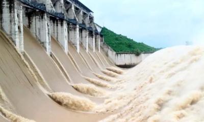 ফারাক্কায় বিপৎসীমার ওপর পানি, বন্যার আশঙ্কা
