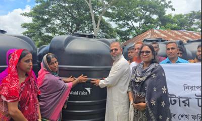 রামপালে ২১৫ পরিবারের মাঝে ওয়াটার ট্যাংক বিতরণ